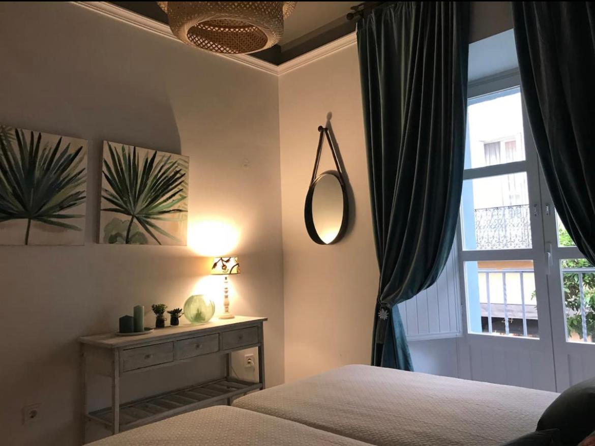 Monna Flats Arenal 1 Apartment Sevilla Bagian luar foto